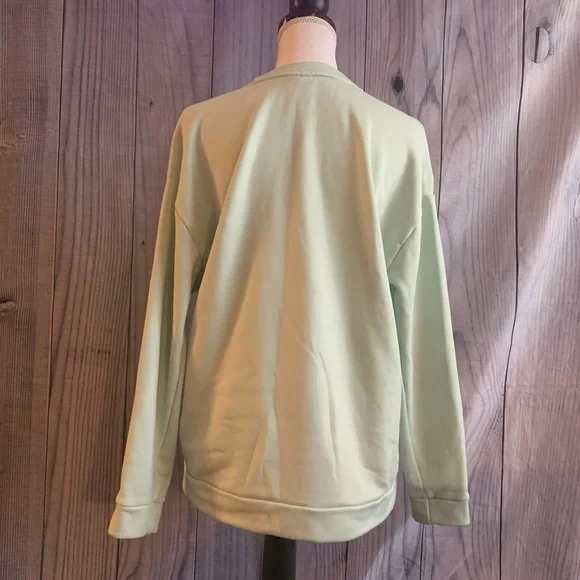 ✅HOST Pick✅ Nike Just Do It Sweatshirt, Medium - Picture 2 of 12